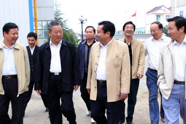 安徽省质量技术监督局局长张万宽视察江南网页版官网
机床